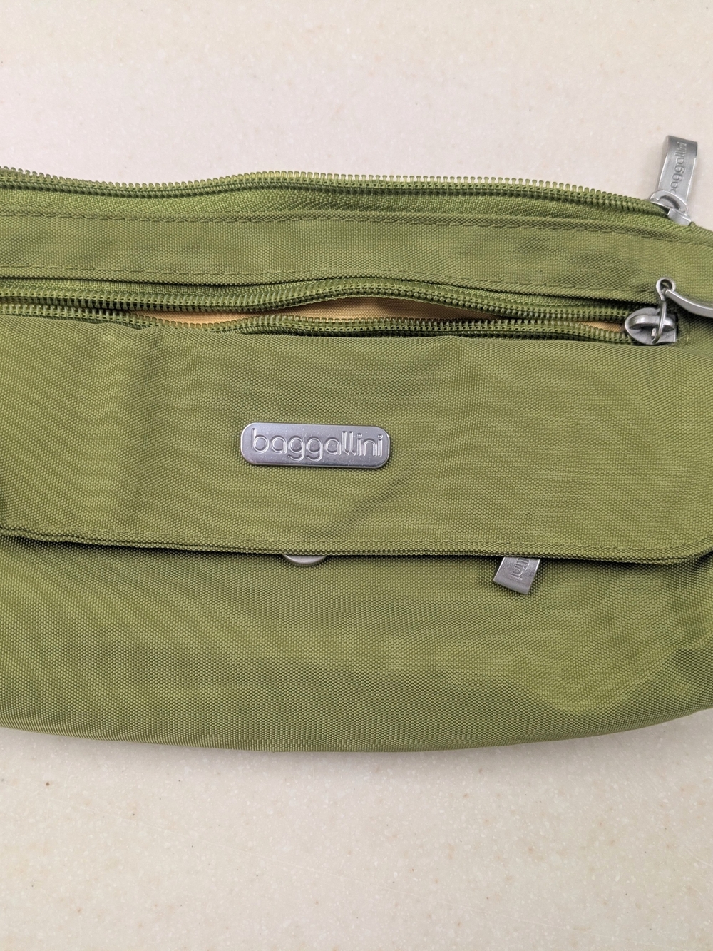 Baggallini Green and Yellow Crossbody Bag